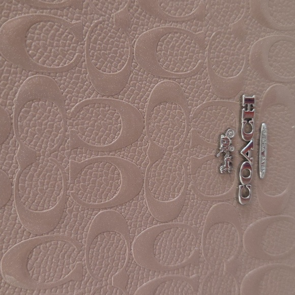 Coach Blush Embossed Cossbody New without tags - Picture 2 of 7